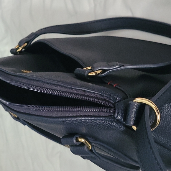 Navy purse - Picture 2 of 8